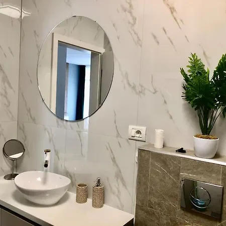 Joy Vivalia V5-9 Apartment *